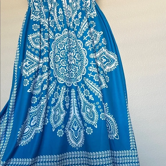 Blue Strapless Dress with White Pattern - Picture 5 of 7